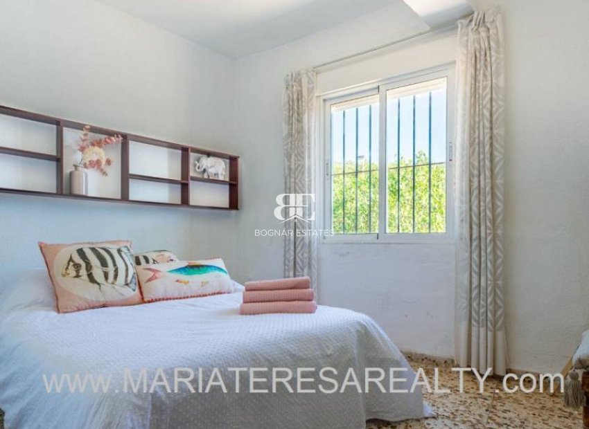 Resale - Villa -
Los Urrutias - Center