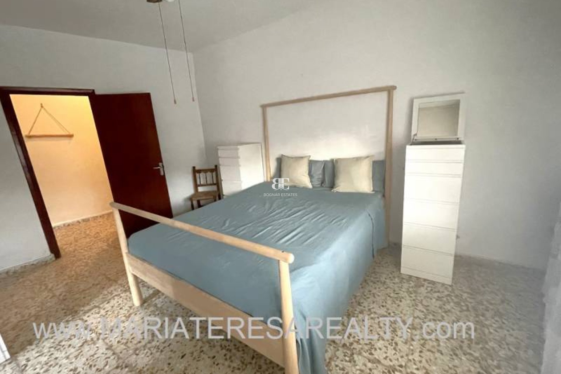 Resale - Villa -
Los Urrutias - Center
