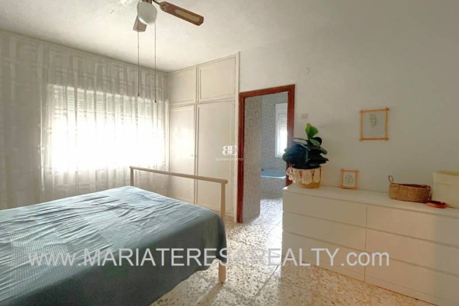 Resale - Villa -
Los Urrutias - Center