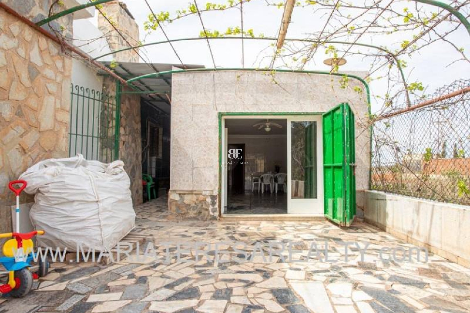 Resale - Villa -
Los Urrutias - Center