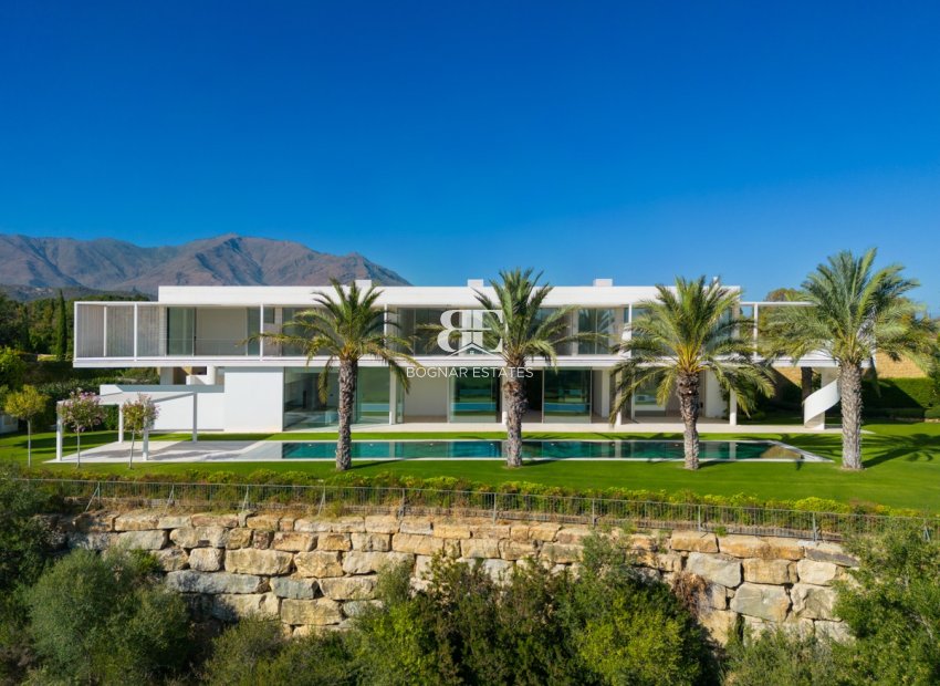 Resale - Villa -
Malaga - Casares