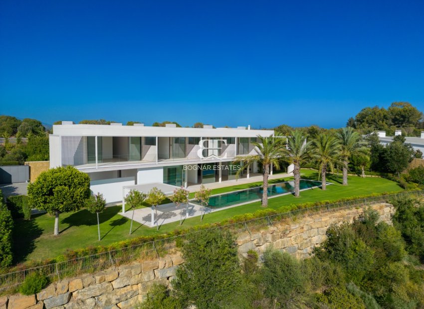 Resale - Villa -
Malaga - Casares