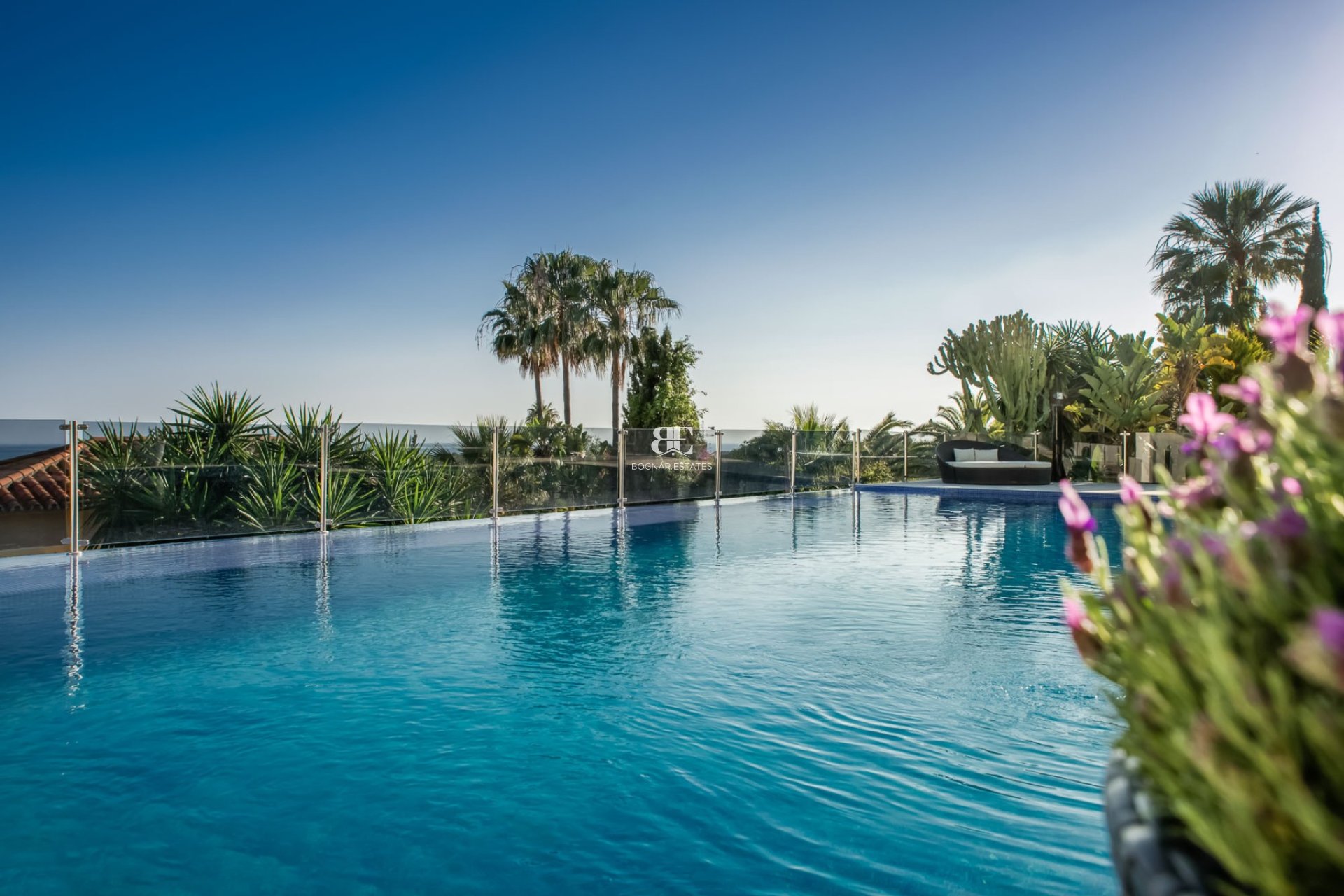 Resale - Villa -
Marbella - Elviria