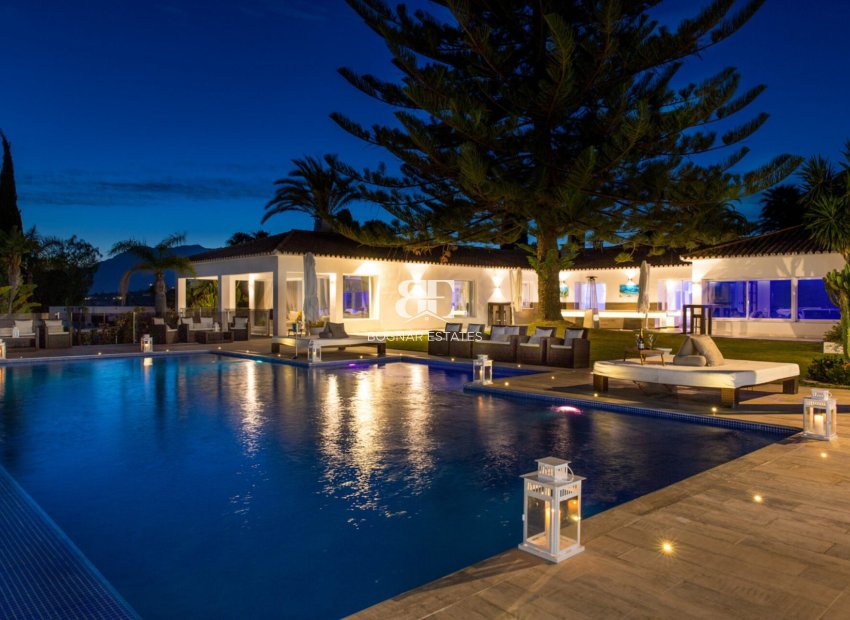 Resale - Villa -
Marbella - Elviria