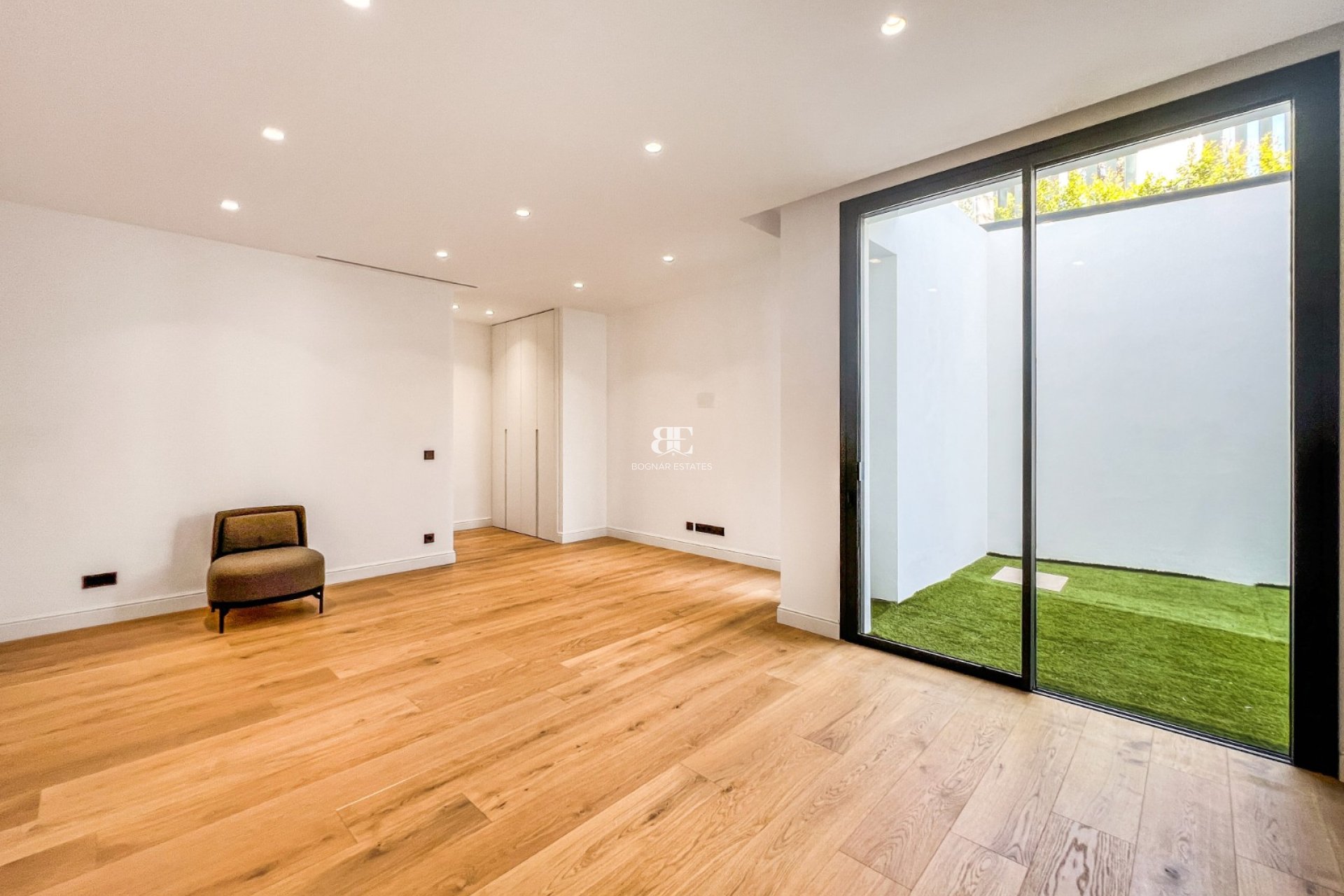 Resale - Villa -
Marbella - Golden Mile