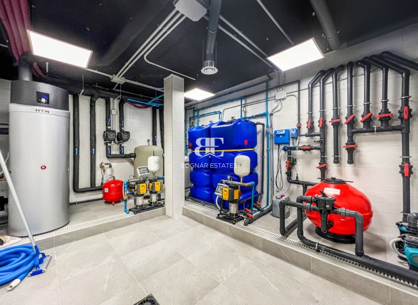 Resale - Villa -
Marbella - Golden Mile