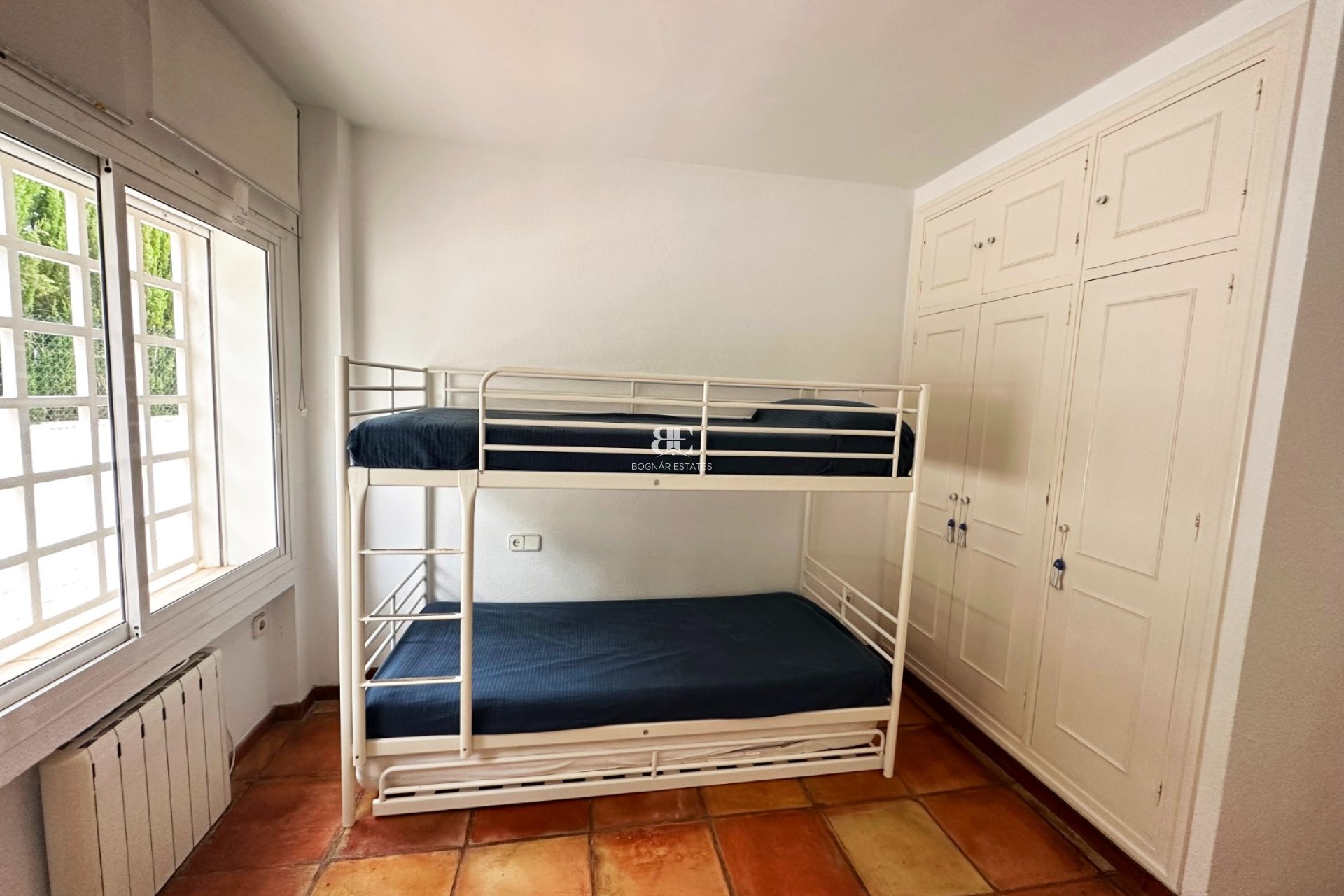 Resale - Villa -
Marbella - Las Chapas