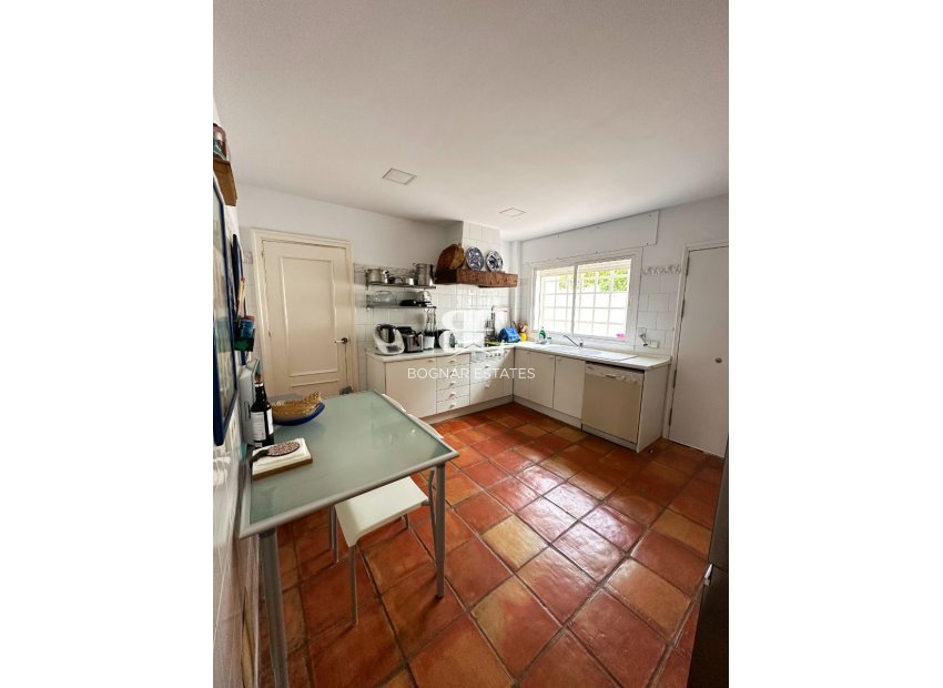 Resale - Villa -
Marbella - Las Chapas