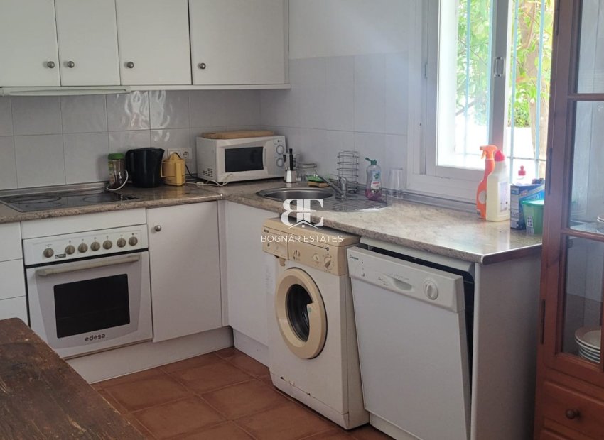 Resale - Villa -
Marbella - Las Chapas