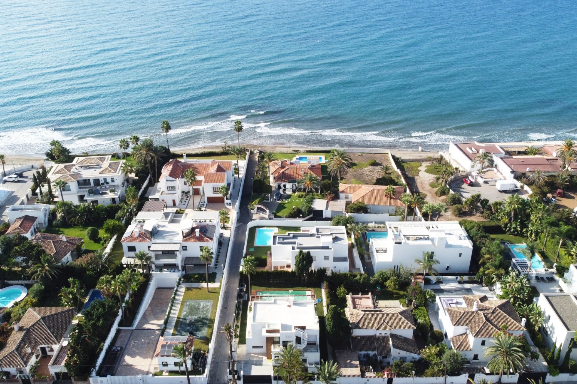Resale - Villa -
Marbella - Las Chapas