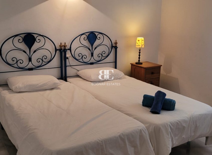Resale - Villa -
Marbella - Las Chapas