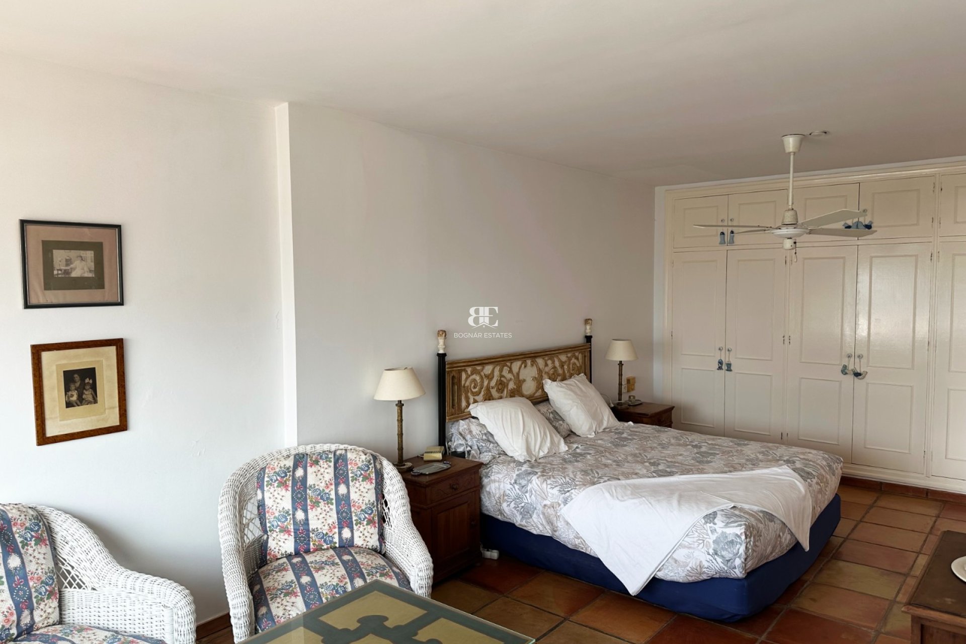 Resale - Villa -
Marbella - Las Chapas