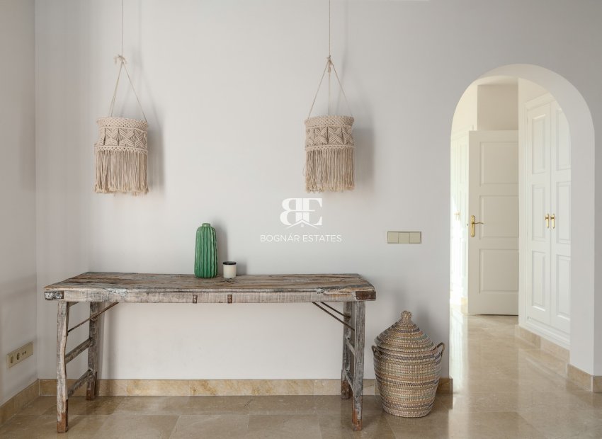 Resale - Villa -
Marbella - Los Monteros