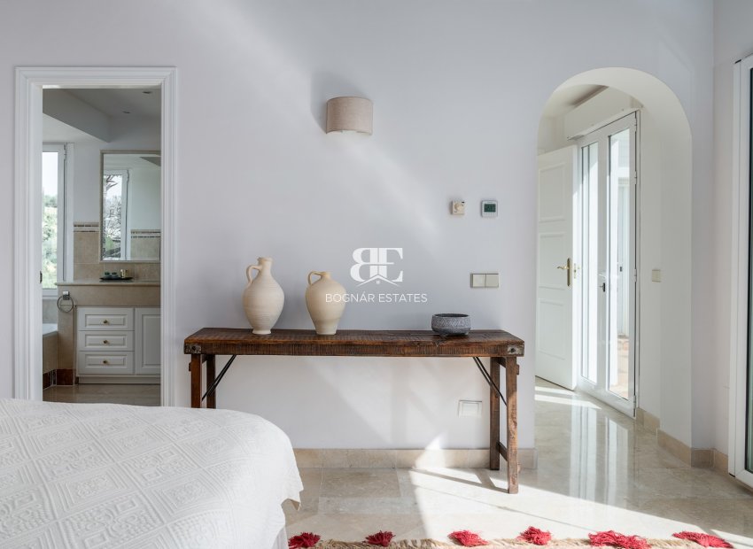 Resale - Villa -
Marbella - Los Monteros