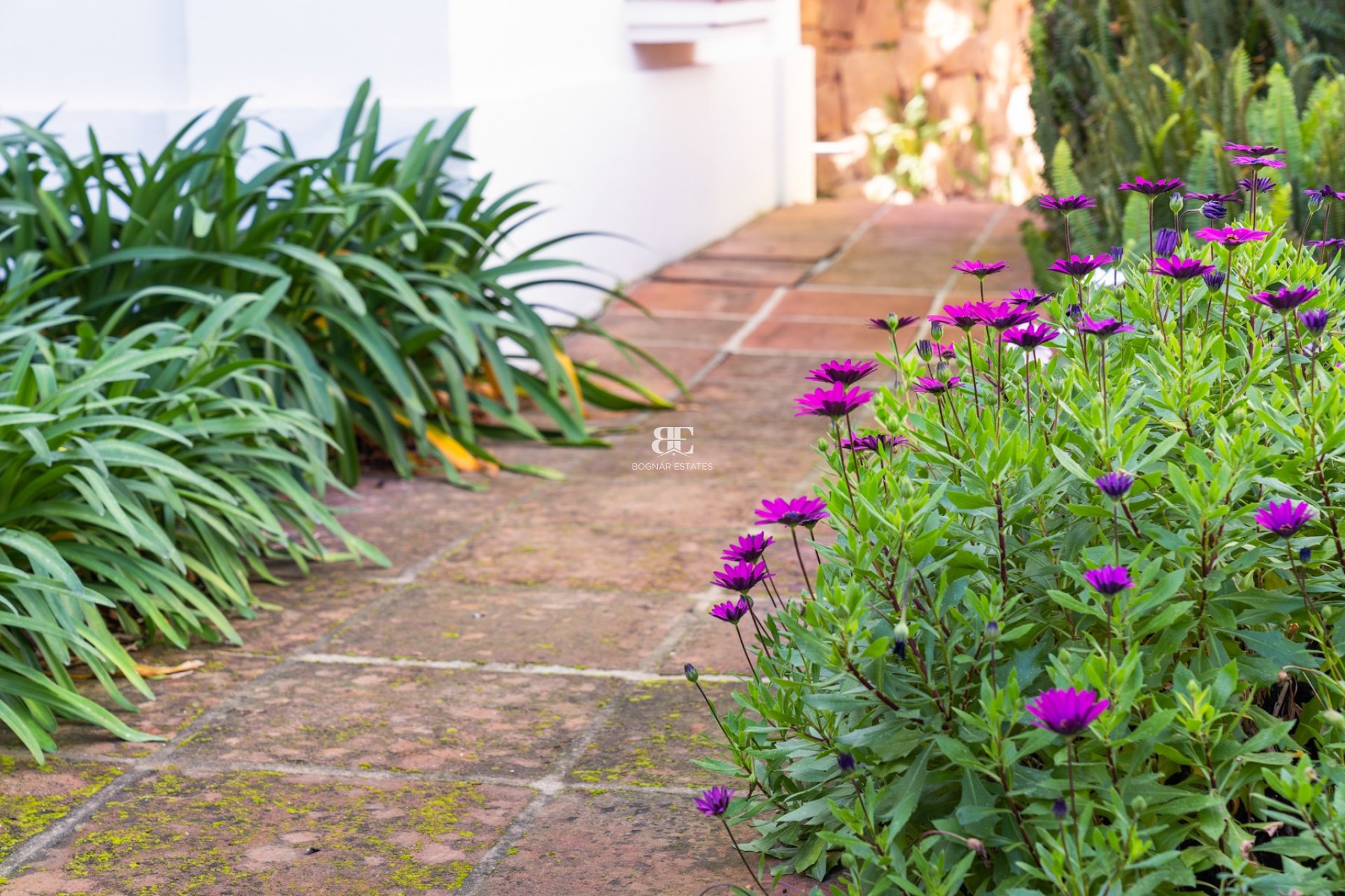 Resale - Villa -
Marbella - Los Monteros
