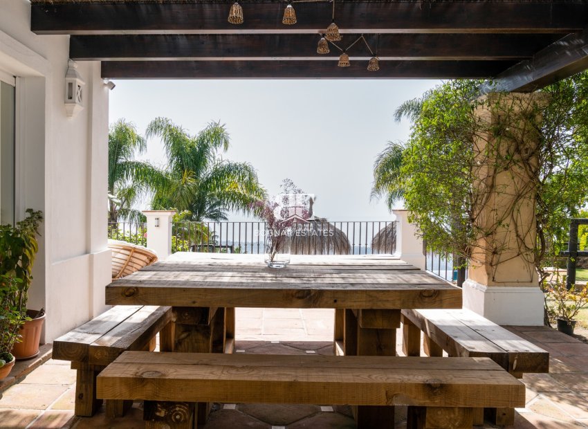 Resale - Villa -
Marbella - Los Monteros
