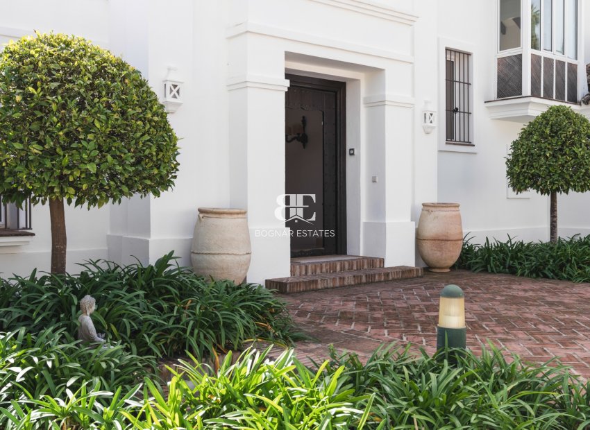 Resale - Villa -
Marbella - Los Monteros