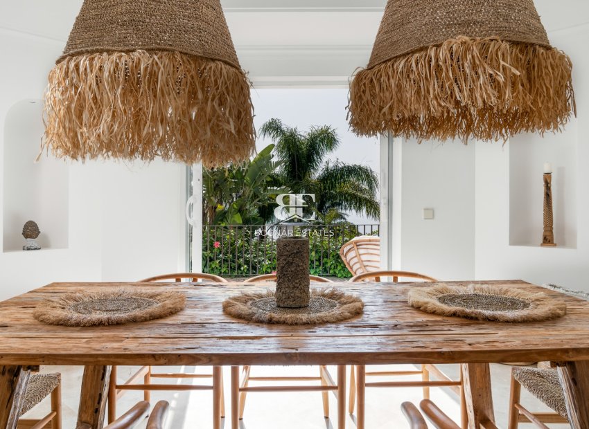 Resale - Villa -
Marbella - Los Monteros