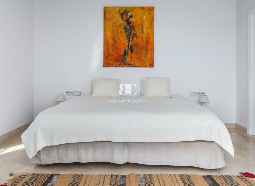 Resale - Villa -
Marbella - Los Monteros