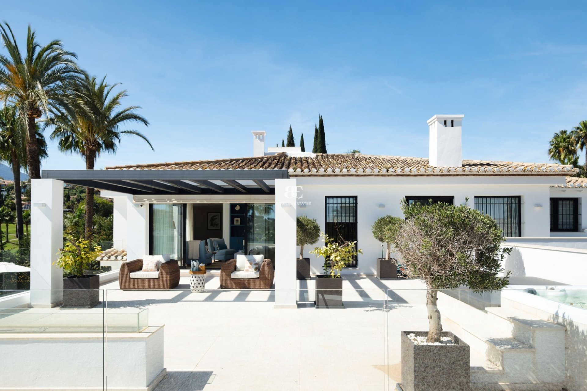 Resale - Villa -
Marbella - Los Naranjos de Marbella
