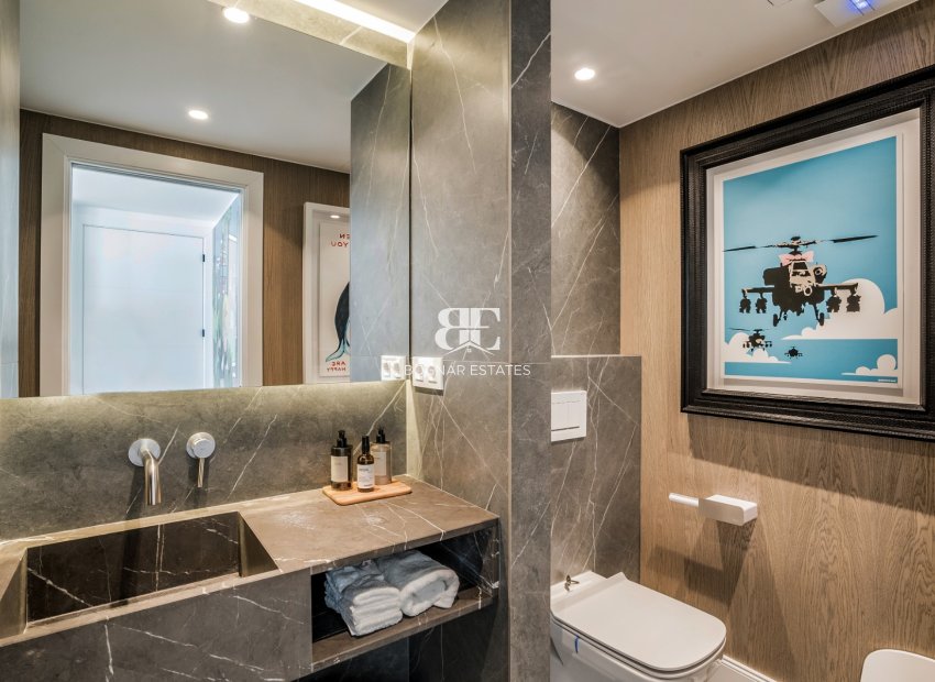 Resale - Villa -
Marbella - Los Naranjos de Marbella