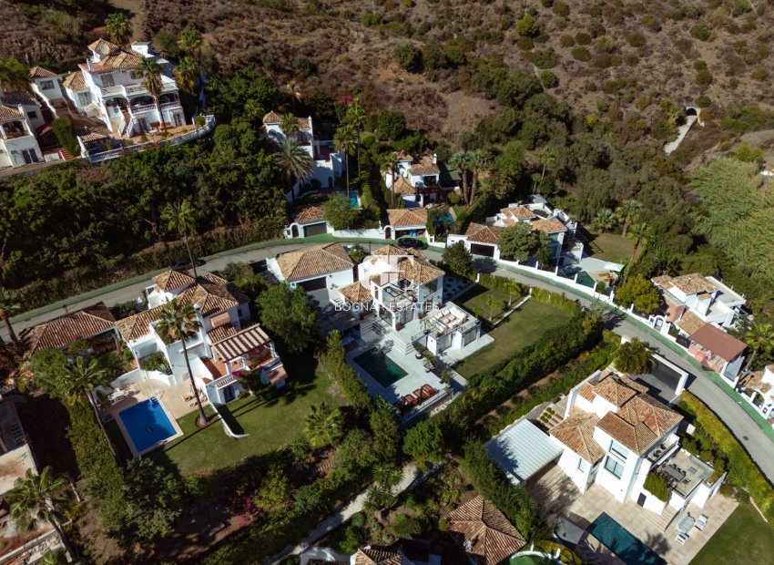 Resale - Villa -
Marbella - Los Naranjos de Marbella