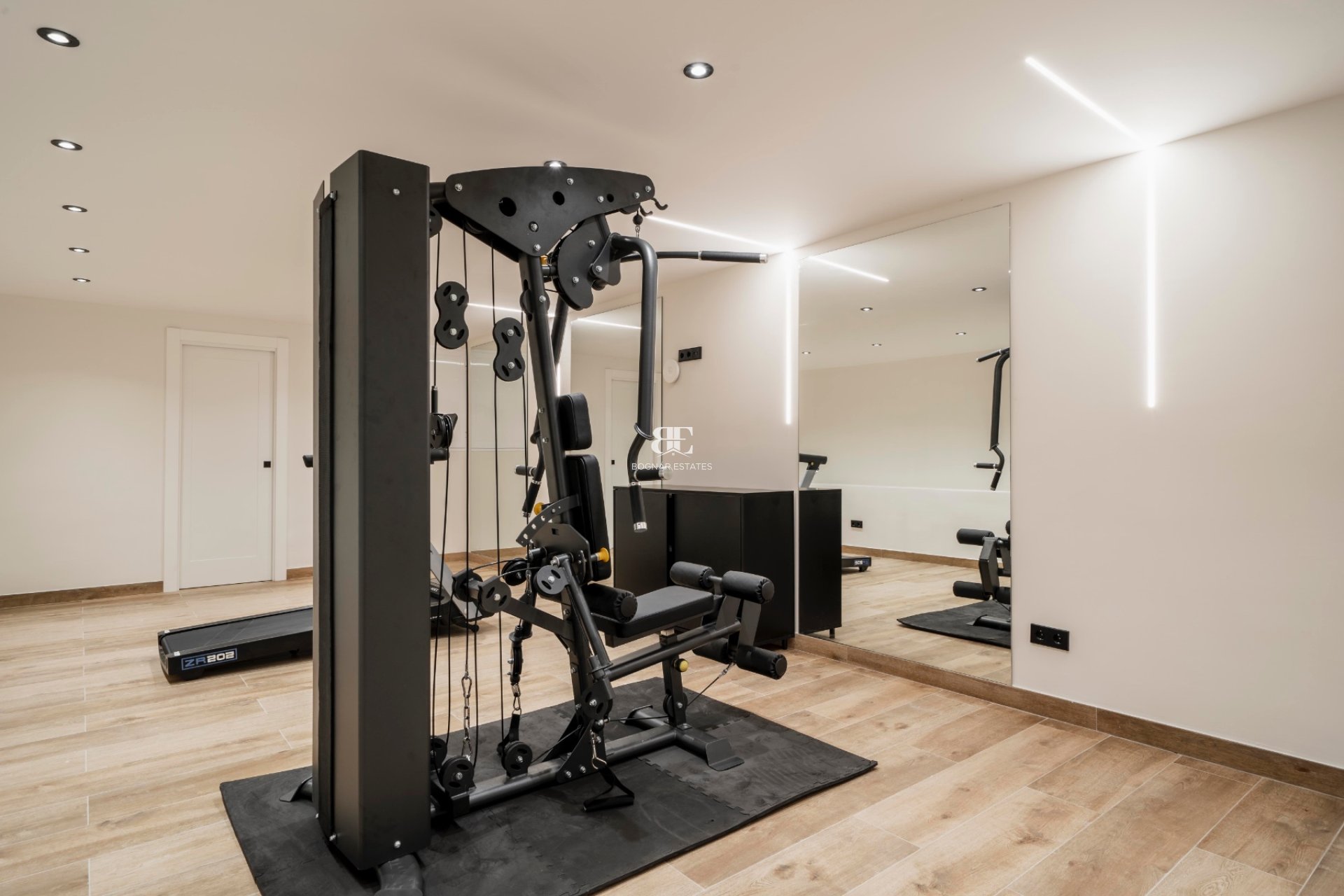 Resale - Villa -
Marbella - Nagueles