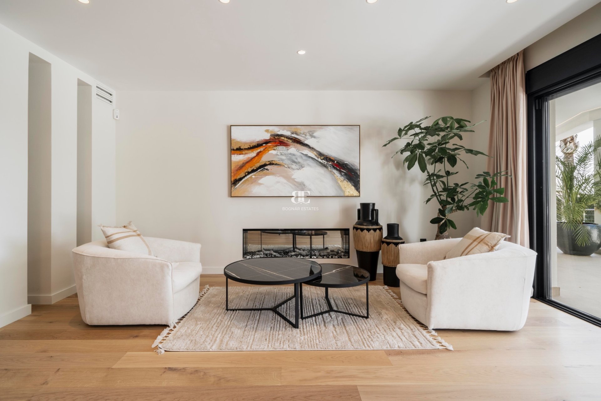 Resale - Villa -
Marbella - Nagueles