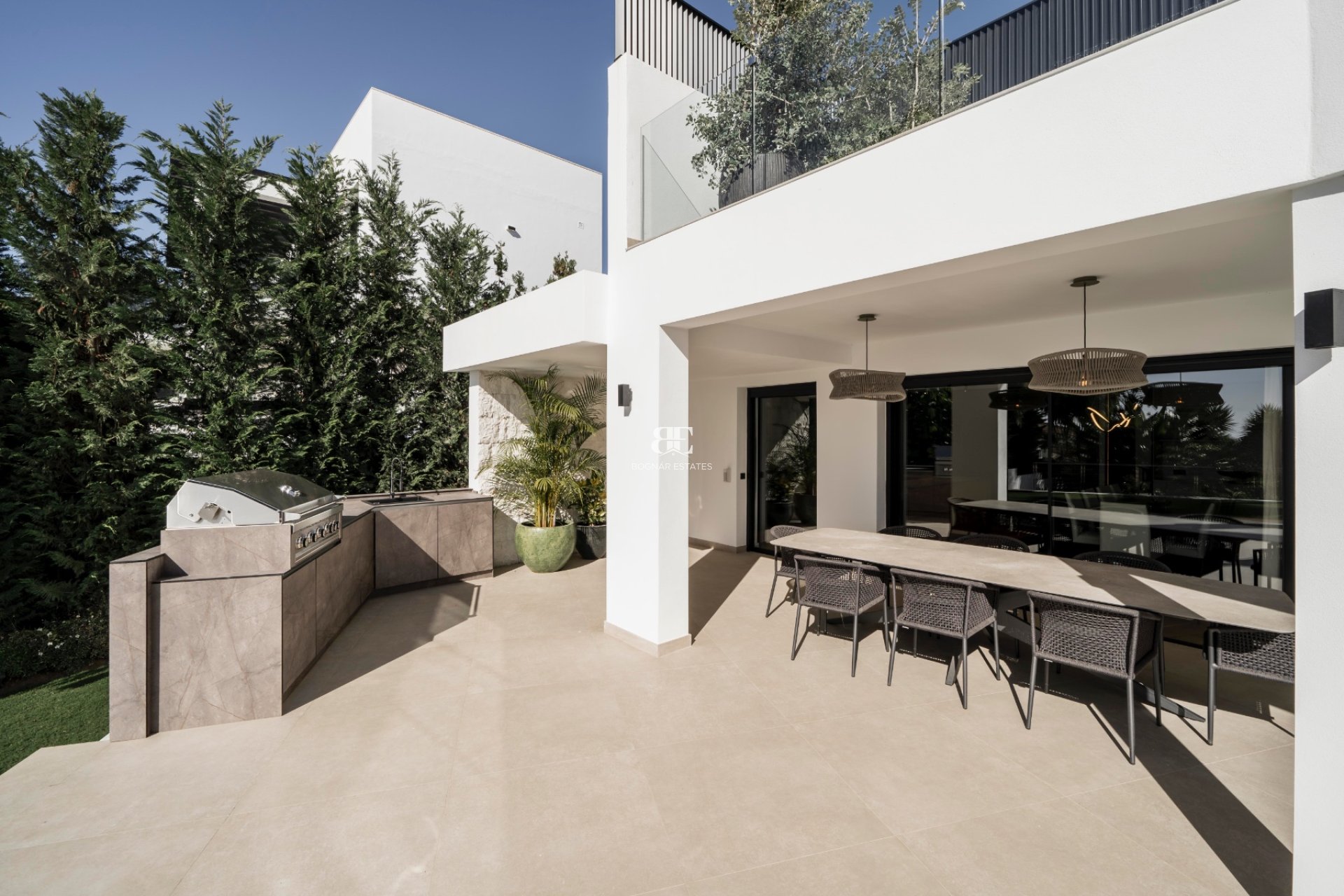 Resale - Villa -
Marbella - Nagueles