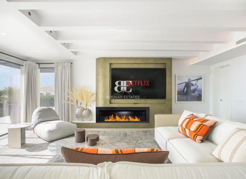 Resale - Villa -
Marbella - Nagueles