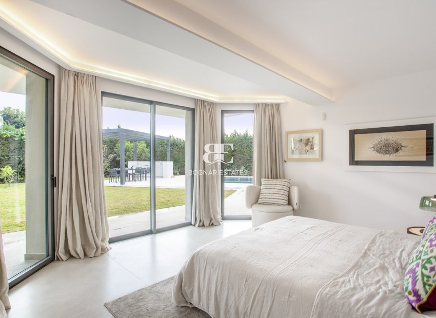 Resale - Villa -
Marbella - Nagueles