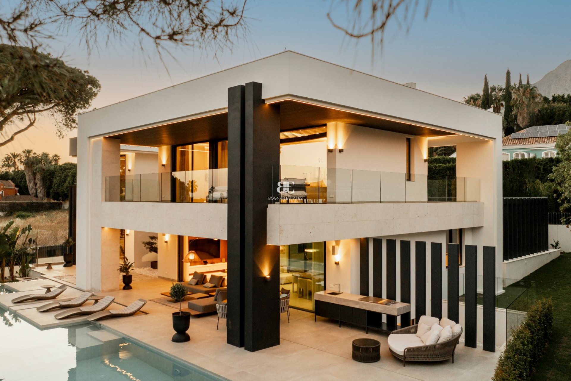 Resale - Villa -
Marbella - Nagueles