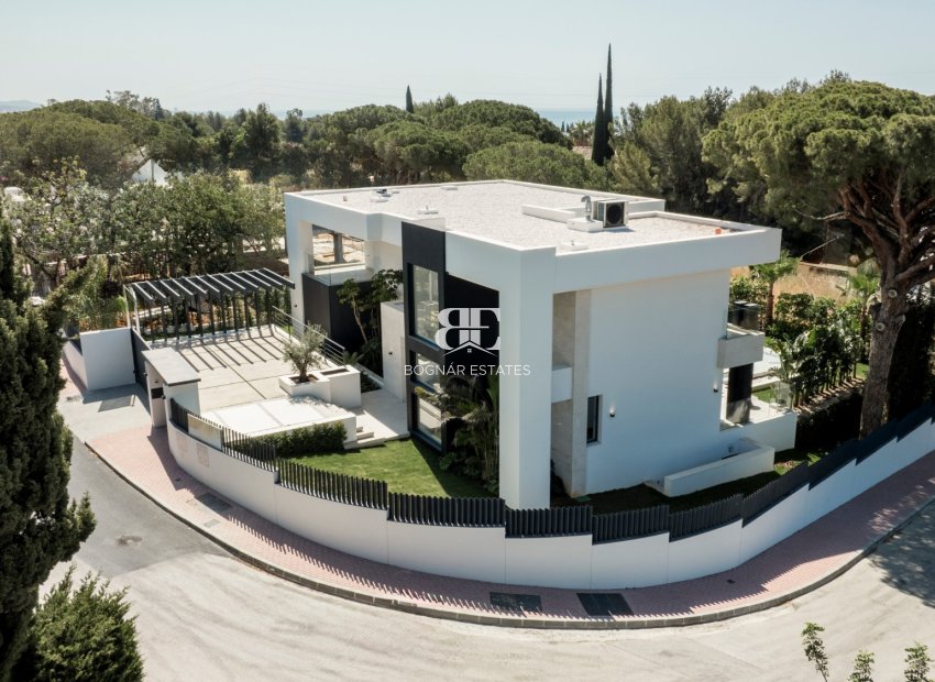 Resale - Villa -
Marbella - Nagueles