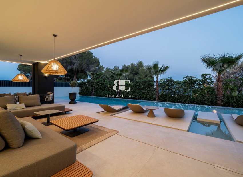 Resale - Villa -
Marbella - Nagueles