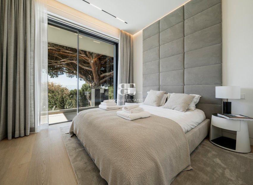 Resale - Villa -
Marbella - Nagueles