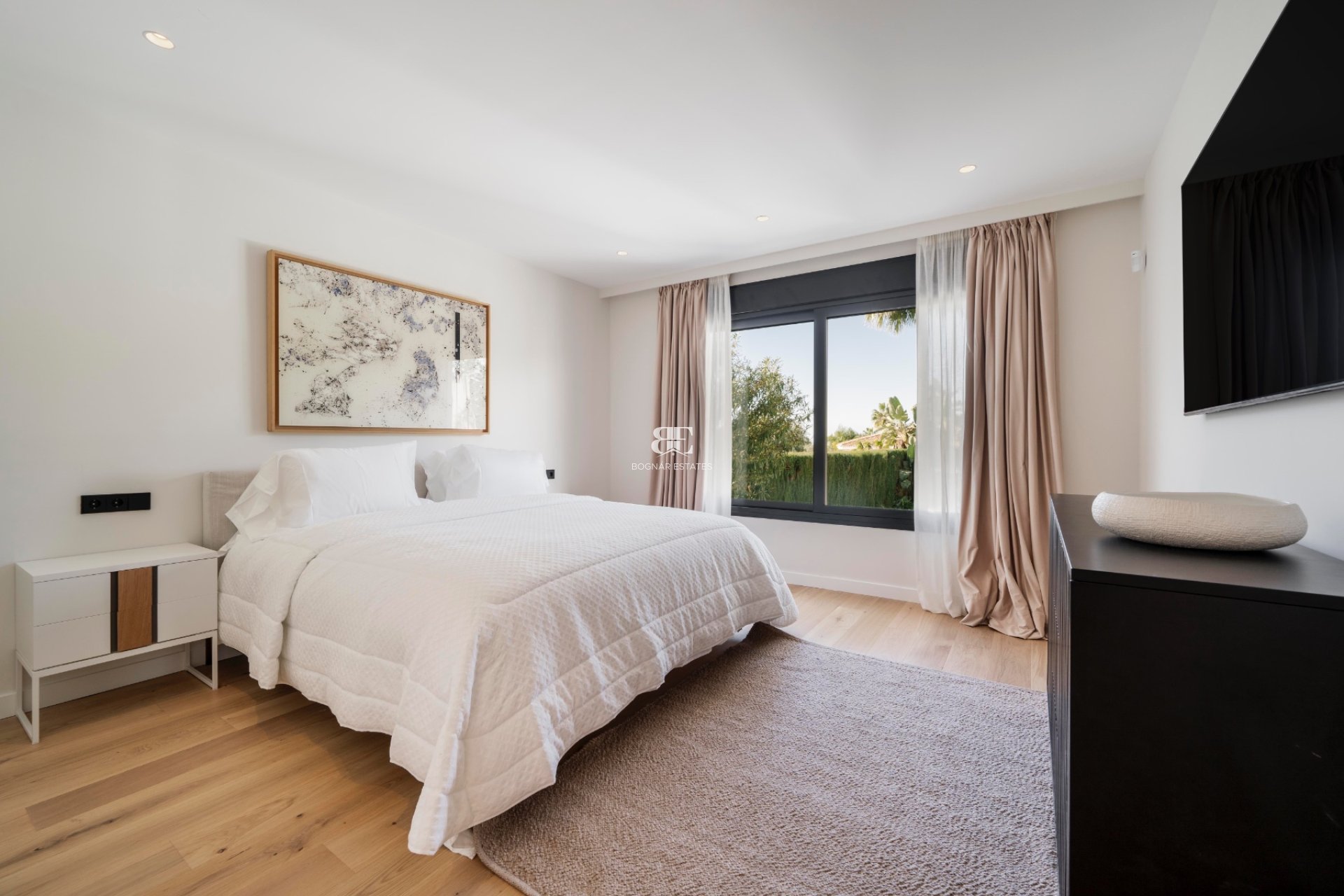 Resale - Villa -
Marbella - Nagueles