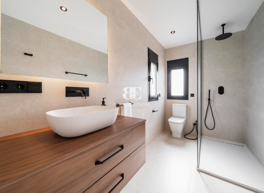 Resale - Villa -
Marbella - Nagueles
