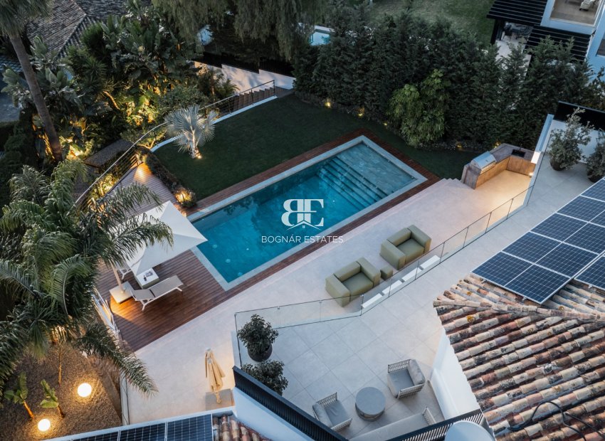 Resale - Villa -
Marbella - Nagueles