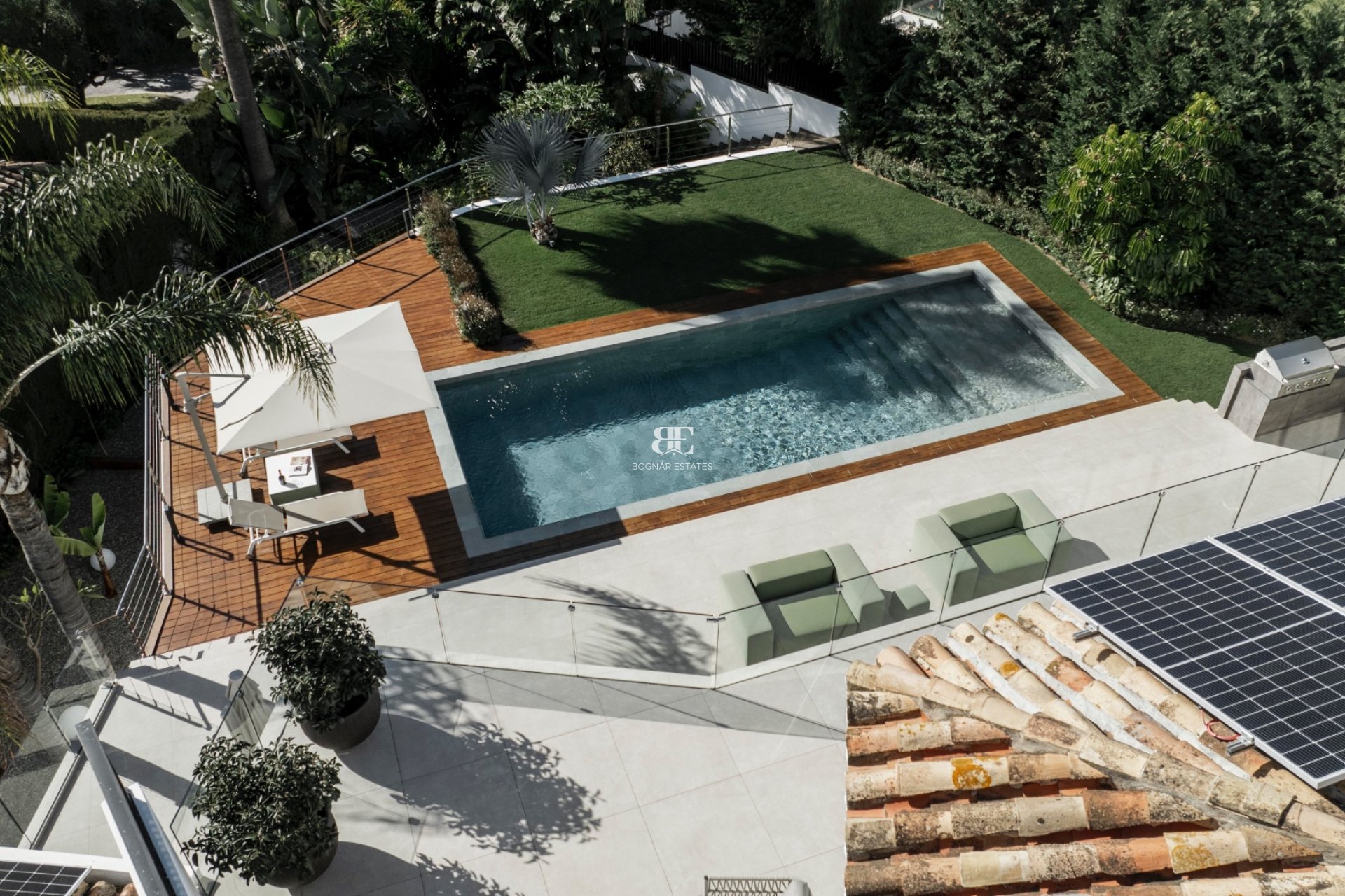 Resale - Villa -
Marbella - Nagueles