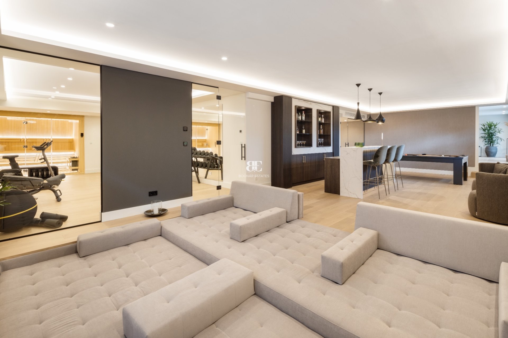 Resale - Villa -
Marbella - Nueva Andalucía