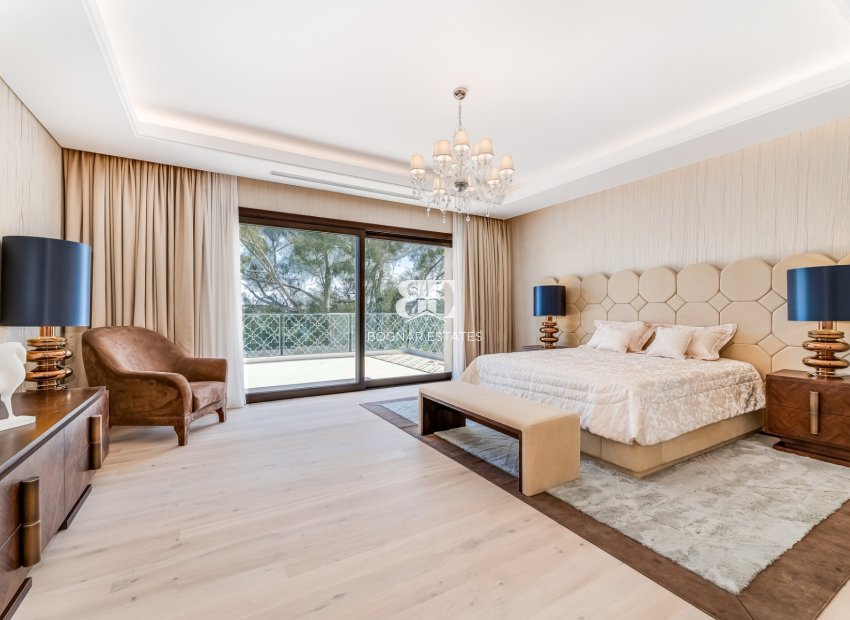 Resale - Villa -
Marbella - Nueva Andalucía