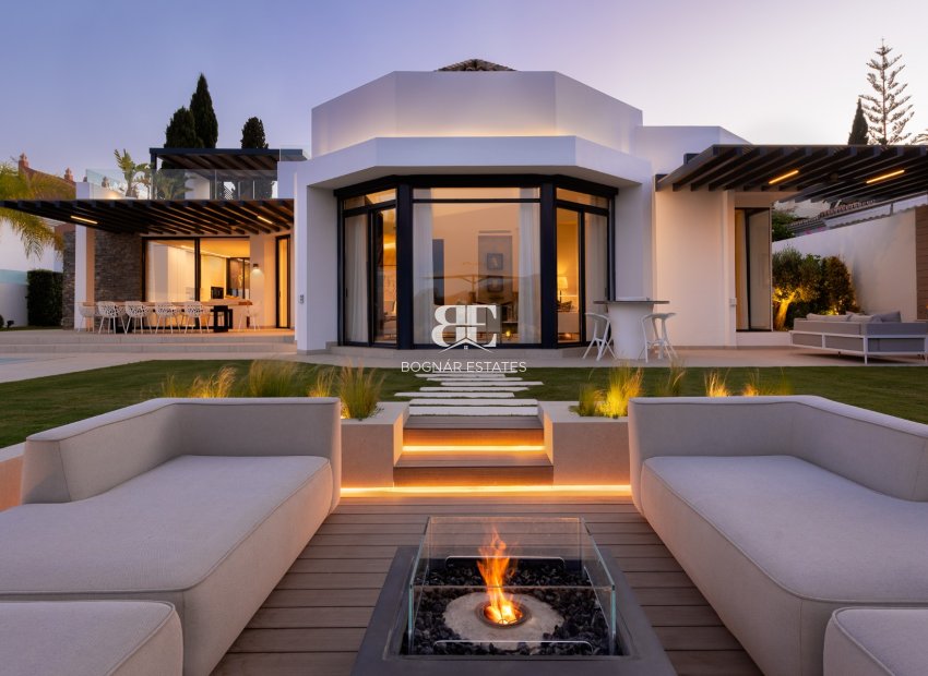 Resale - Villa -
Marbella - Nueva Andalucía