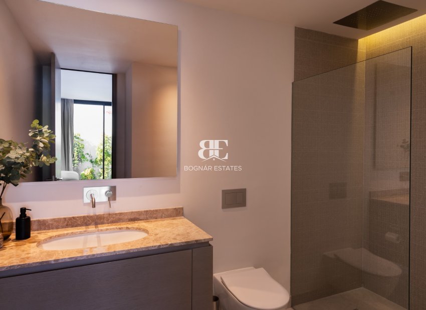 Resale - Villa -
Marbella - Nueva Andalucía