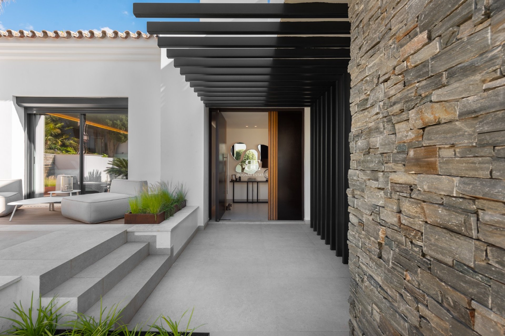 Resale - Villa -
Marbella - Nueva Andalucía