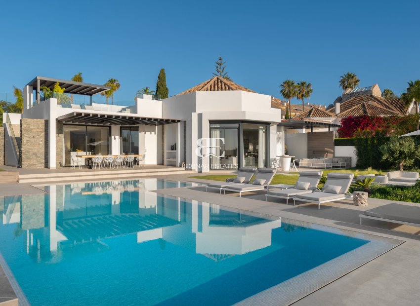 Resale - Villa -
Marbella - Nueva Andalucía