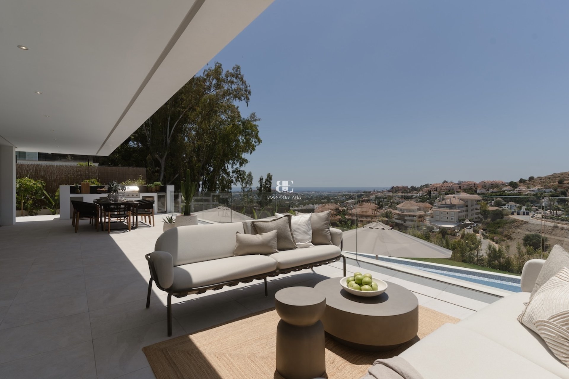 Resale - Villa -
Marbella - Nueva Andalucía