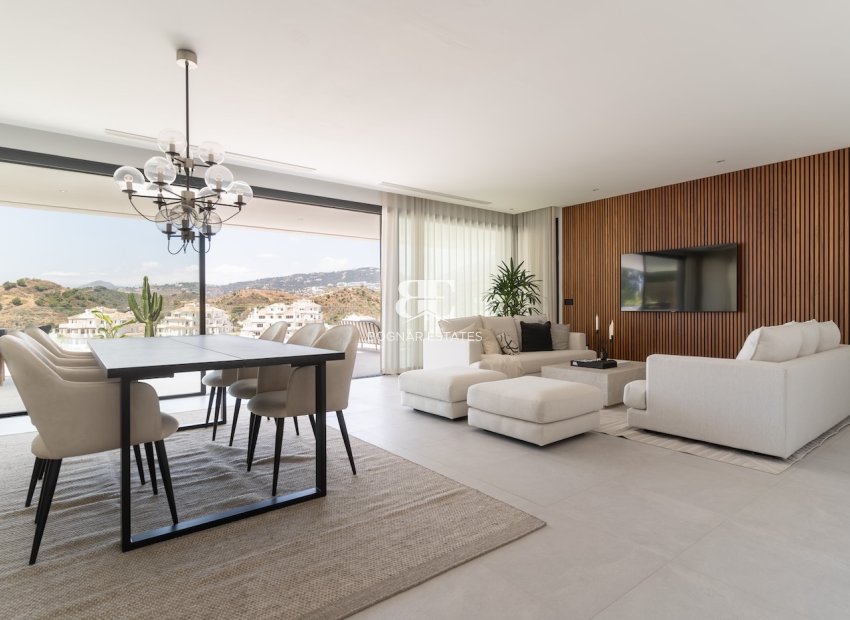 Resale - Villa -
Marbella - Nueva Andalucía