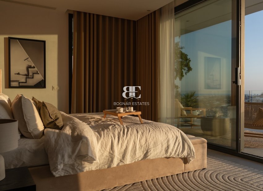 Resale - Villa -
Marbella - Nueva Andalucía