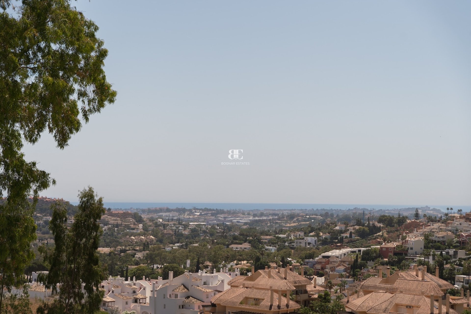 Resale - Villa -
Marbella - Nueva Andalucía