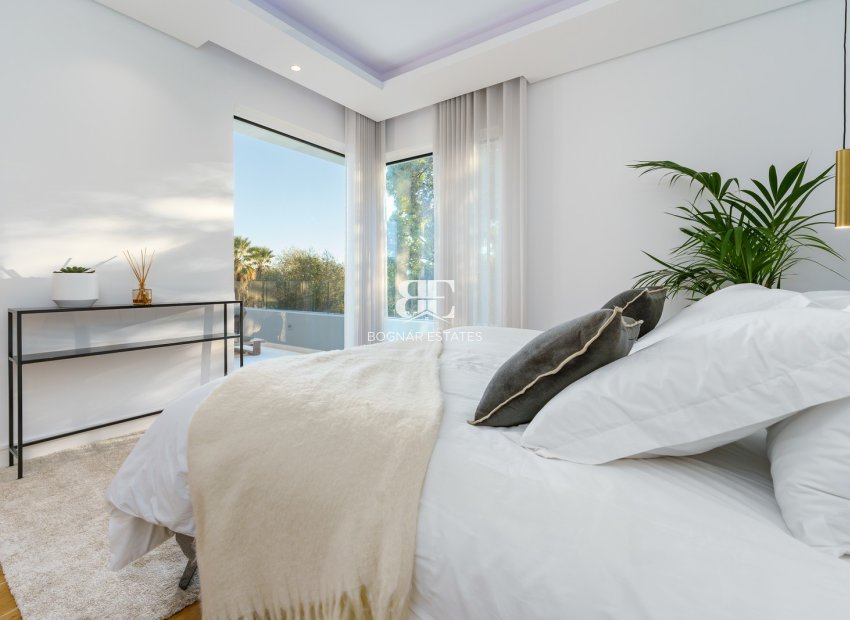 Resale - Villa -
Marbella - Nueva Andalucía